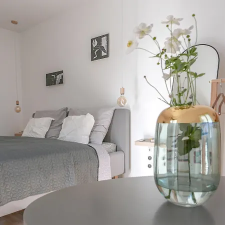 Bronz25 A Velencei-tonal 加尔多尼