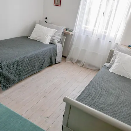 Bronz25 A Velencei-tonal * 加尔多尼